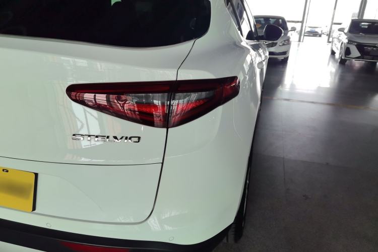 Used Alfa Romeo Stelvio 2017 2.0T 280HP Luxury Edition