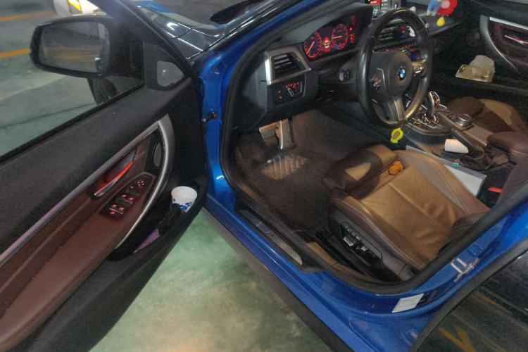 Used BMW 3 Series 2019 320i M Sport Night Edition Driver Seat