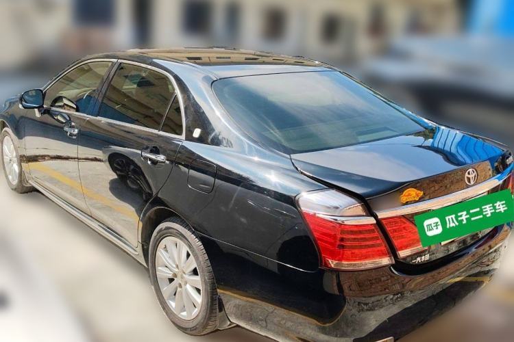 Used Toyota Crown 2012 2.5L Royal Leather Edition