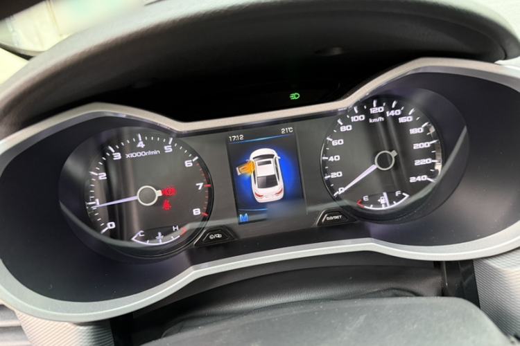 Used Geely Auto Emgrand GL 2018 1.8L Manual Elite Smart Connectivity Version Interior 3