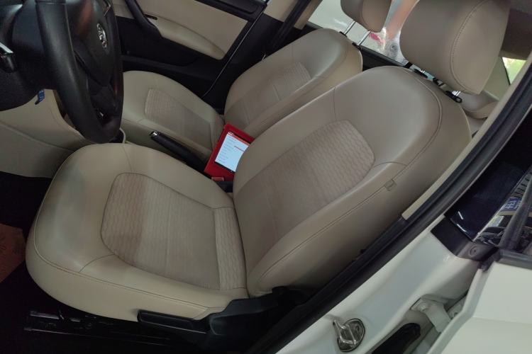 Used Skoda Rapid 2015 1.6L Automatic Smart Selection Model
