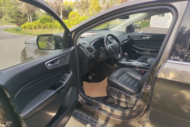 Used Ford Edge 2017 EcoBoost 245 Two-Wheel-Drive Sporty 7-Seater Driver Seat