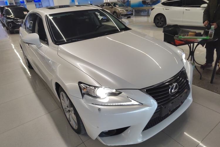 Used Lexus IS 2015 200T Fēngshàng Edition