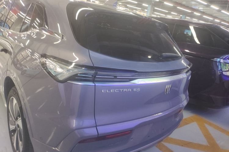 Used Buick E5 2023 Avia Four-Wheel Drive Version