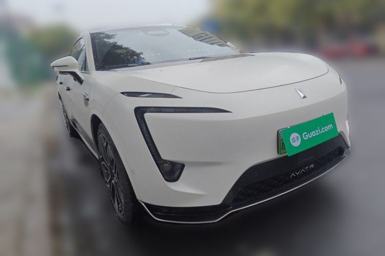 Used Avatr 11 2023 Harmony 90° Luxury Edition Front Right 45 Deg