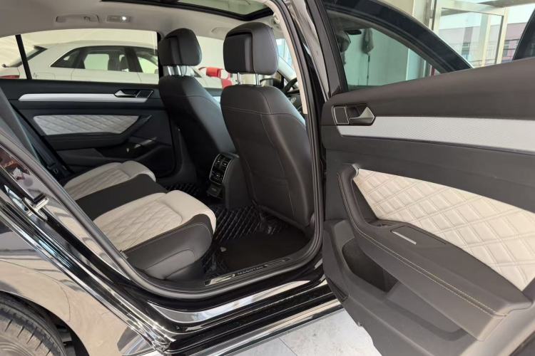 Used Volkswagen Magotan 2023 2 Million Units Limited Edition 330TSI DSG Leading Version Exterior 6