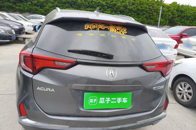 Used Acura CDX 2016 1.5T Two-Wheel Drive Deluxe Edition