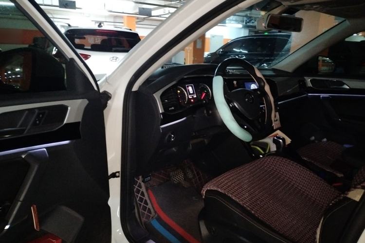 Used Volkswagen Tayron 2019 330TSI Two-Wheel-Drive Luxury Version China V Emission Standard
