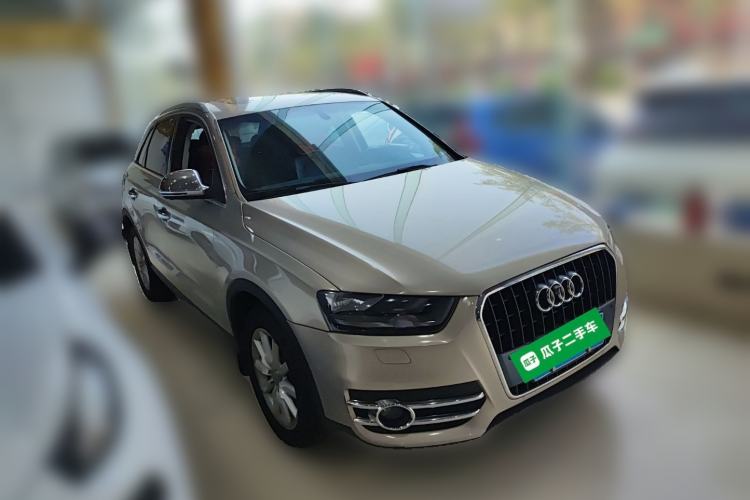 Used Audi Q3 2015 30 TFSI Ambition Edition Front Right 45 Deg
