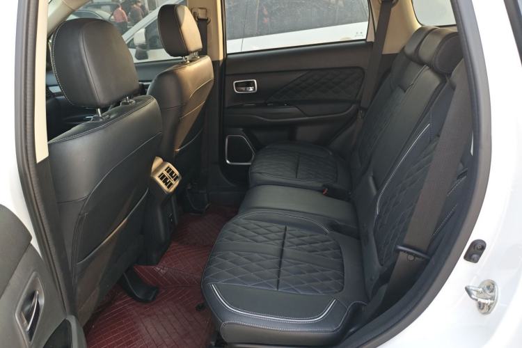 Used Mitsubishi Outlander 2020 2.4L 4x4 Zhi Xiang Edition 5 Seats