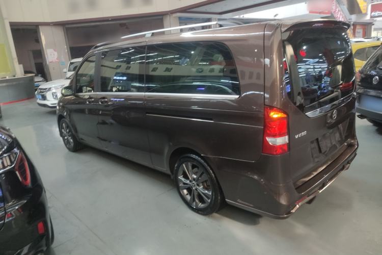 Used Mercedes-Benz V-Class 2018 V250 2.0T Middle East Version