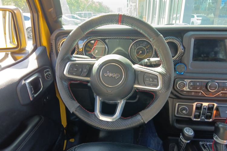 Used Jeep Wrangler 2019 2.0T Sahara Four-Door Version China VI Emission Standard Steering Wheel