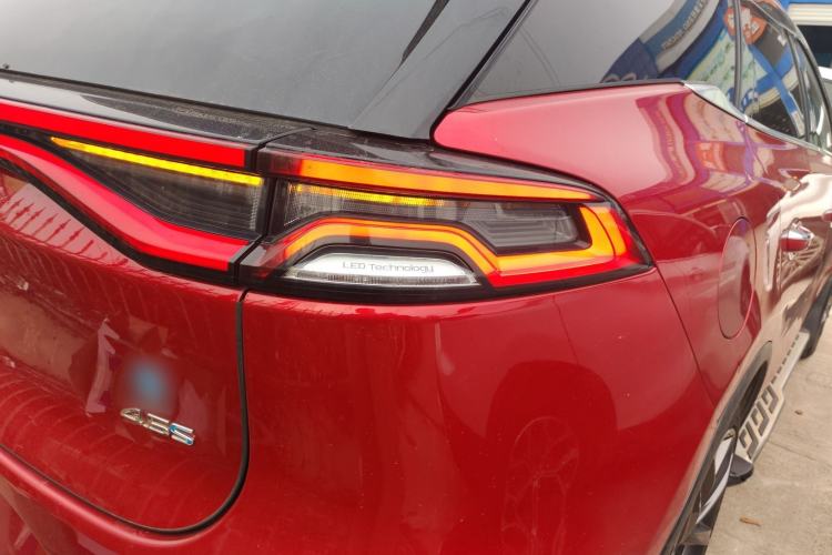 Used BYD Tang New Energy 2018 DM 2.0T All-Wheel Drive Smart Connectivity Luxury Model 7 Seats China V Emission Standard
