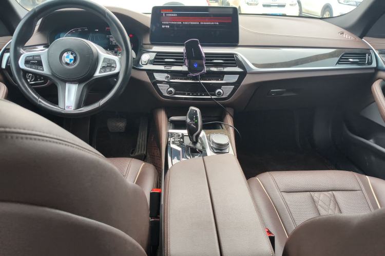 Used BMW 5 Series 2021 525Li M Sport Package Center Console