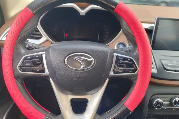 Used Soueast DX7 2018 Classic Edition 1.5T Automatic Comfort Model China V Standard Steering Wheel