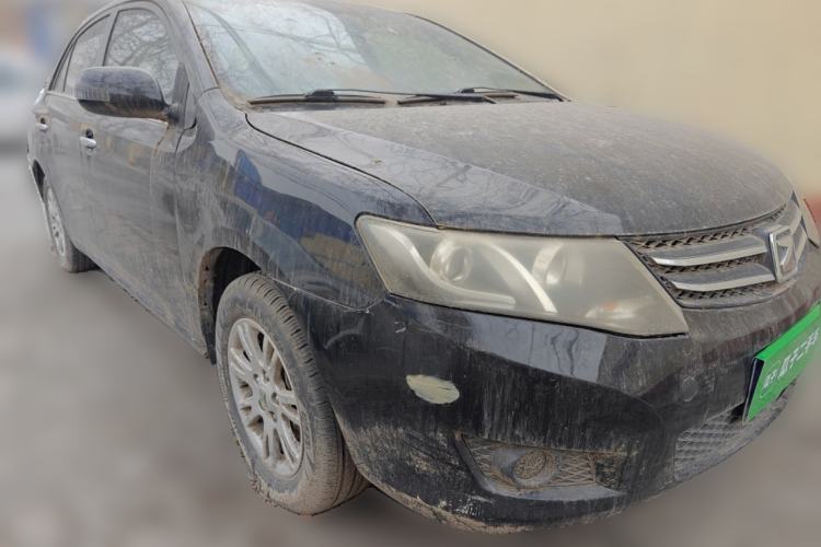 Used Zotye Z300 2012 1.5L Manual Luxury Version Front Right 45 Deg