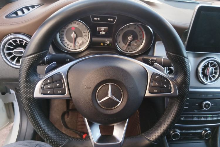 Used Mercedes-Benz CLA 2014 CLA 260 4MATIC
