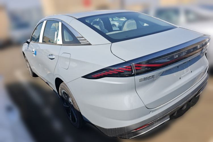 Used Geely Galaxy L6 2025 EM-i 140km Explorer+ Edition Rear Left 45 Deg