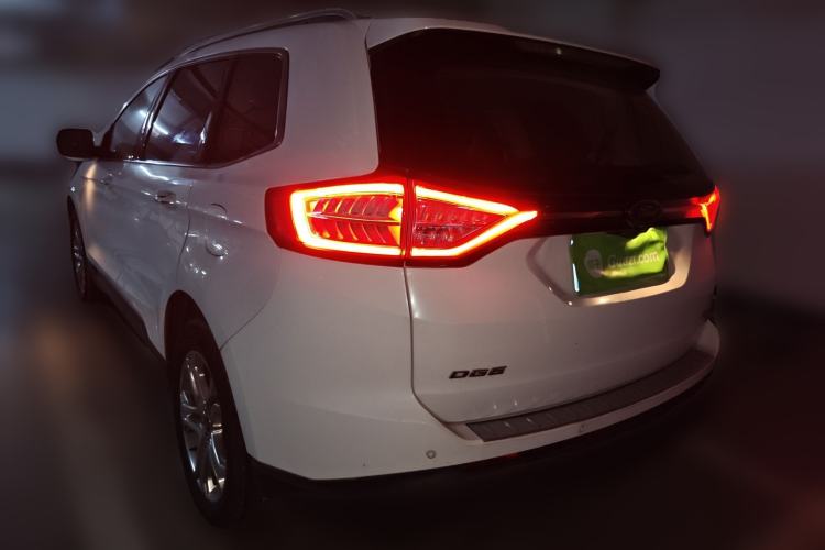 Used Ford Edge 2016 EcoBoost 245 Two-Wheel-Drive Titanium 7-Seater Rear Left 45 Deg