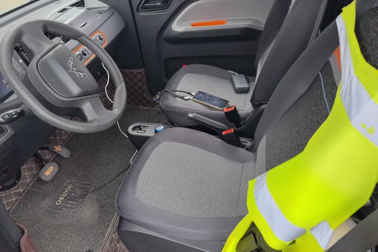 Used Wuling Hongguang MINIEV 2022 Easy Version Lithium Iron Phosphate Left Front Seat