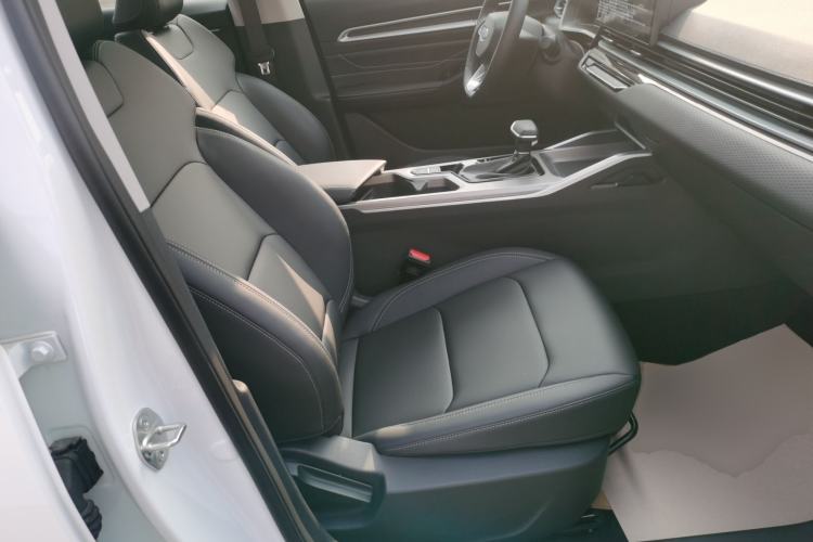 Used Geely Auto Emgrand 2026 Model 4th Generation 4 Millionth Anniversary Edition 1.5L CVT Feiyue Edition
