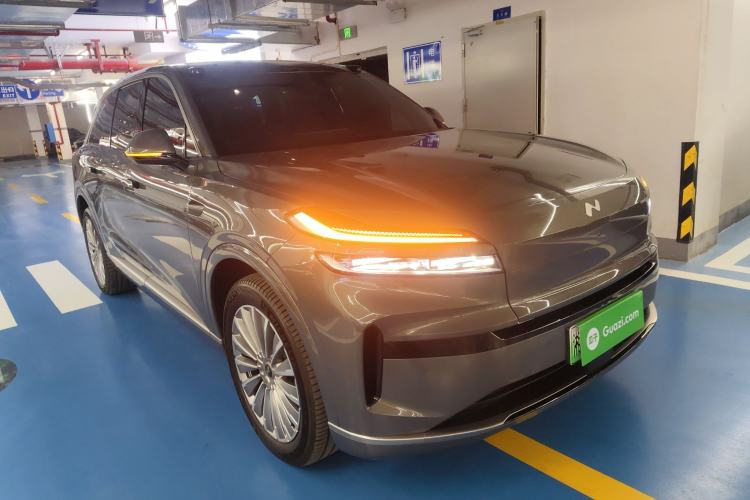 Used ONVO Luxeed L90 2025 Model—Max Six-Seater Version
