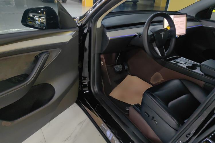 Used Tesla Model Y 2023 Rear-Wheel-Drive Version