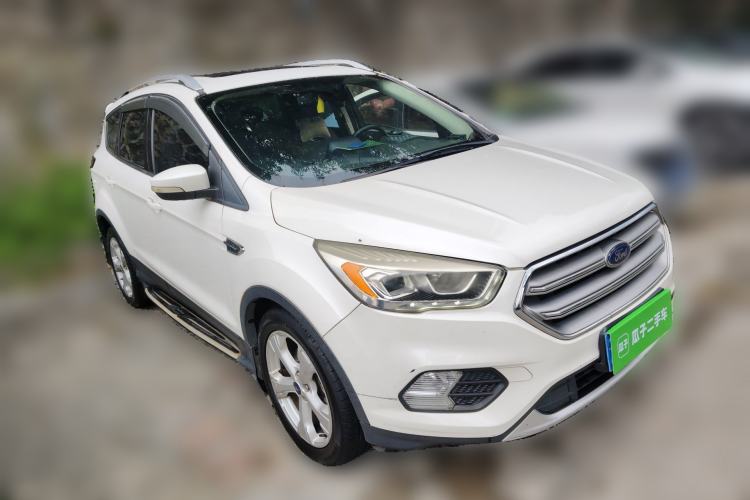 Used Ford Kuga 2017 EcoBoost 180 Two-Wheel-Drive Platinum Edition Front Right 45 Deg