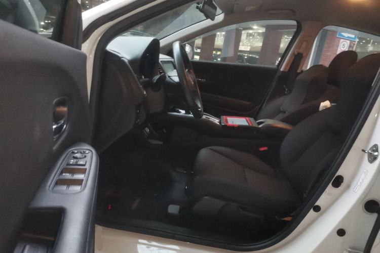 Used Honda Vezel 2020 220 TURBO CVT Elite Edition Driver Seat