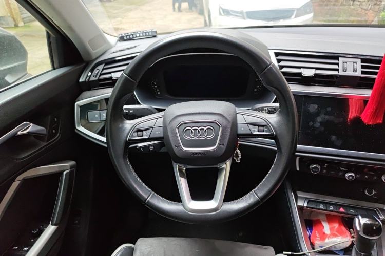 Used Audi Q3 2022 35 TFSI Progressive Dynamic Edition

