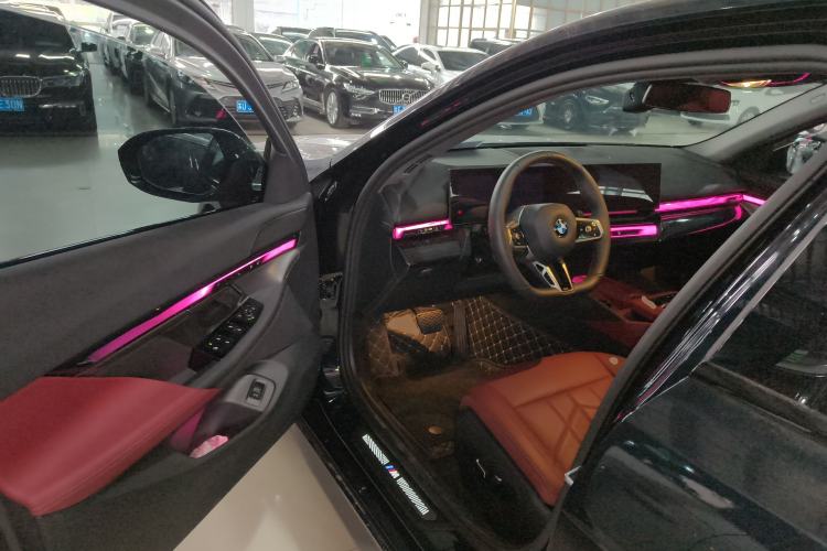 Used BMW 5 Series 2025 525Li M Sport Package