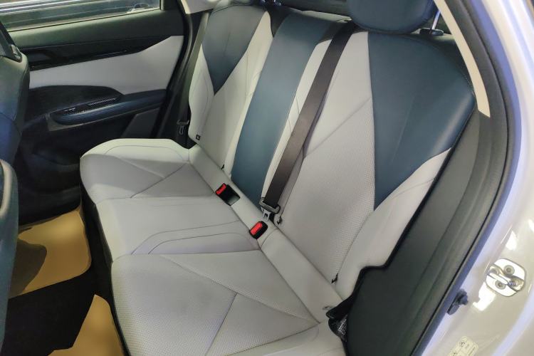 Used CHANGAN UNI-V iDD 2023 ZhiDian iDD 1.5T 113km Smart & Fun Version
