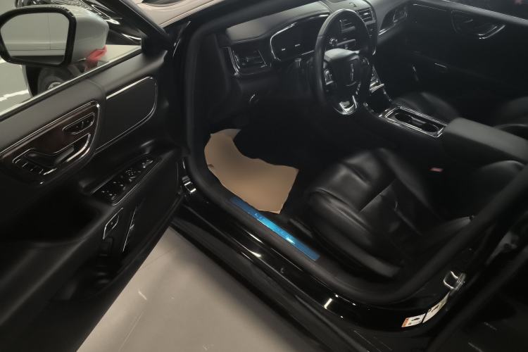 Used Lincoln Continental 2017 2.0T Two-Wheel-Drive Luxury Edition
