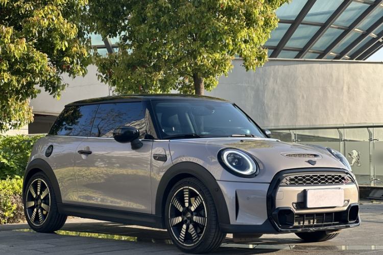 Used MINI 2023 2.0T COOPER S Artist