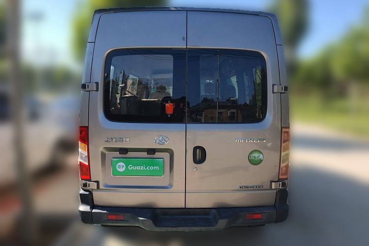 Used SAIC MAXUS Xintu V80 2017 2.5T 5-Speed Manual Aoyuntong National V Long Wheelbase Mid-Roof 6-10 Seater
