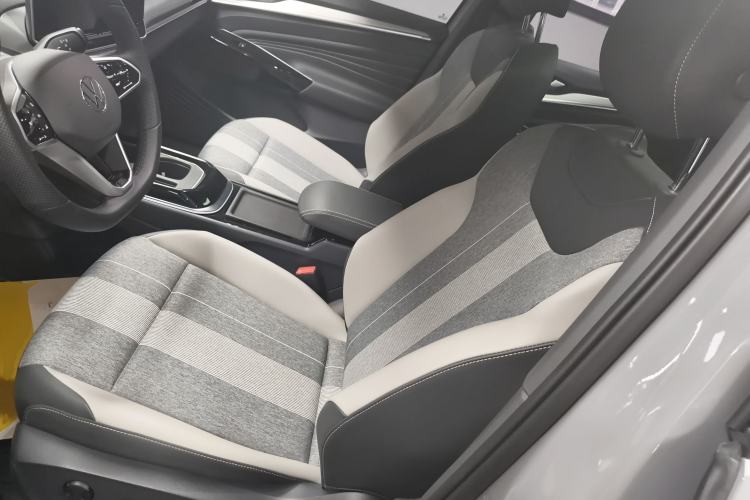 Used Volkswagen ID.4 CROZZ 2025 Pure Edition
