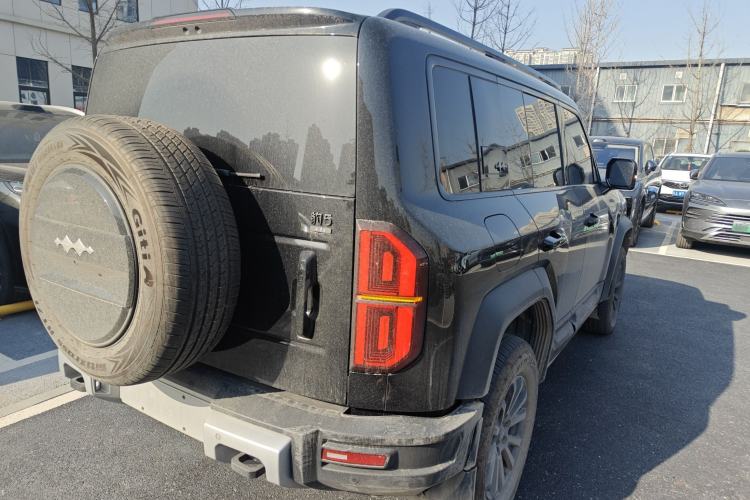 Used Formula Leopard Leopard 5 2023 Navigator Edition
