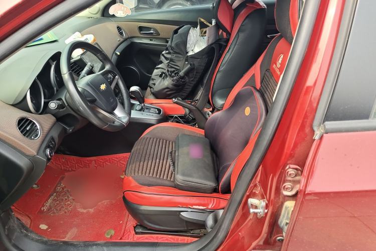 Used Chevrolet Cruze 2013 Hatchback 1.6L Automatic Luxury Model
