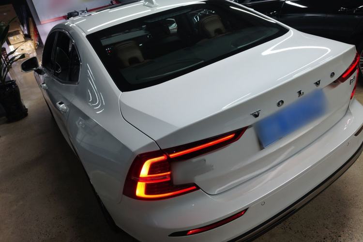 Used Volvo S60 2024 B4 Zhiyi Luxury Edition
