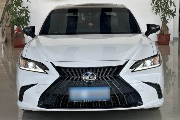 Used Lexus ES 2021 200 Excellence Edition
