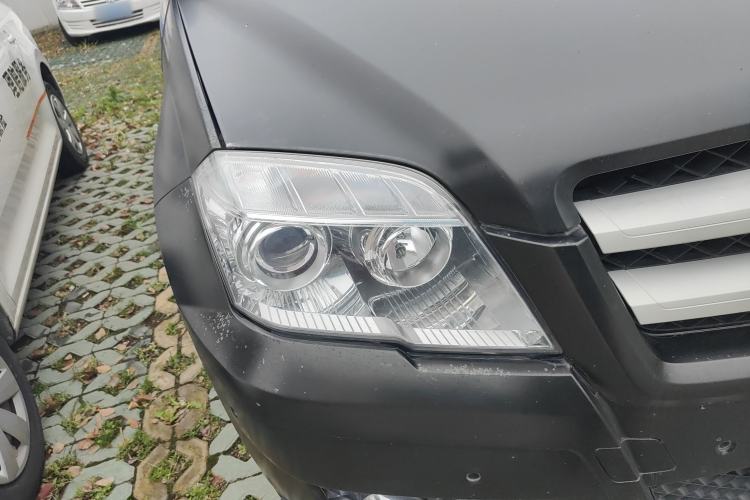 Used Mercedes-Benz GLK-Class 2011 GLK 300 4MATIC Fashion Model Right Front Headlight
