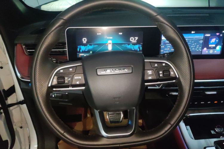 Used JETOUR X70 PLUS 2023 1.5T DCT Brave PLUS 7-Seater