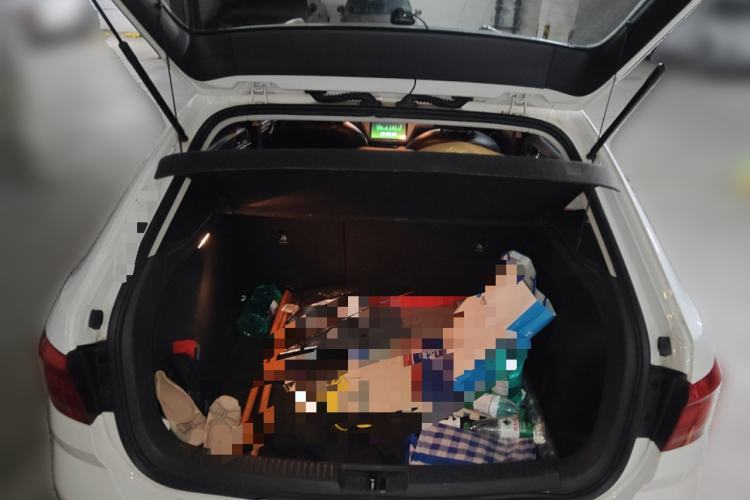 Used Volkswagen Gran Lavida 2015 1.6L Automatic Comfort Edition Trunk