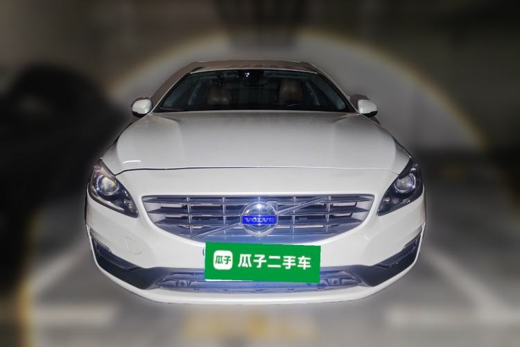 Used Volvo V60 2015 T5 Zhiya Edition