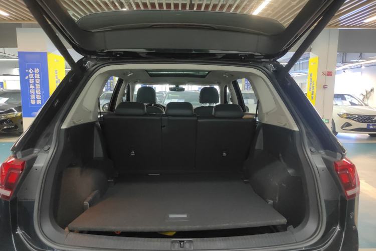 Used Volkswagen Tiguan L 2021 330TSI Automatic Two-Wheel Drive R-Line Enhanced Edition
