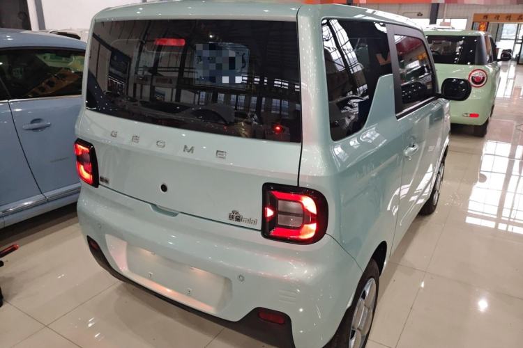 Used Geely Galaxy Panda 2023 Panda Mini 200km Endurance Bear
