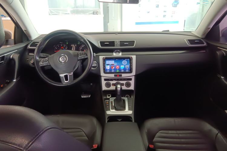 Used Volkswagen Magotan 2013 1.8TSI Luxury Model Center Console