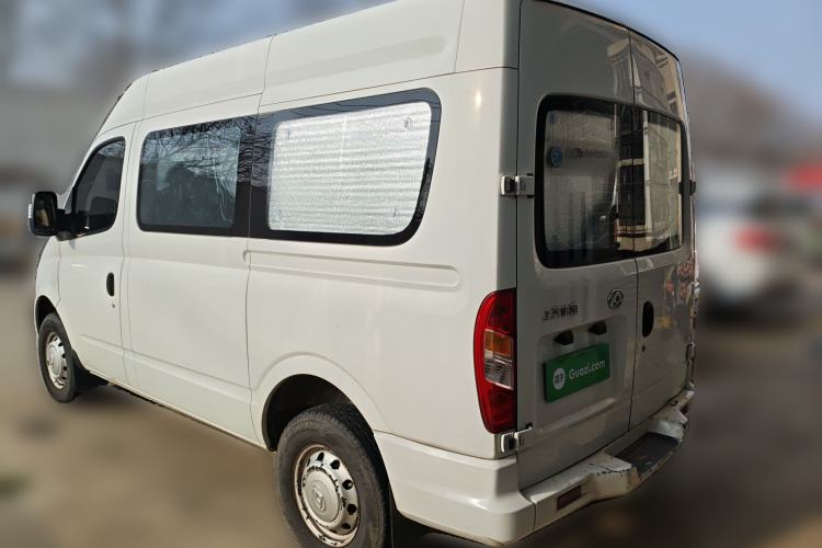Used SAIC MAXUS Xintu V80 2018 2.5T 6-Speed Manual Aoyuntong Short Wheelbase Mid-Height 5-6 Seater