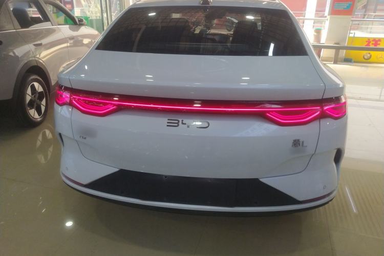 Used BYD Qin L 2025 EV 470KM Leading Edition Rear