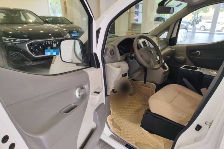 Used Nissan NV200 2016 Revised Version 1.6L Manual Luxury Edition
